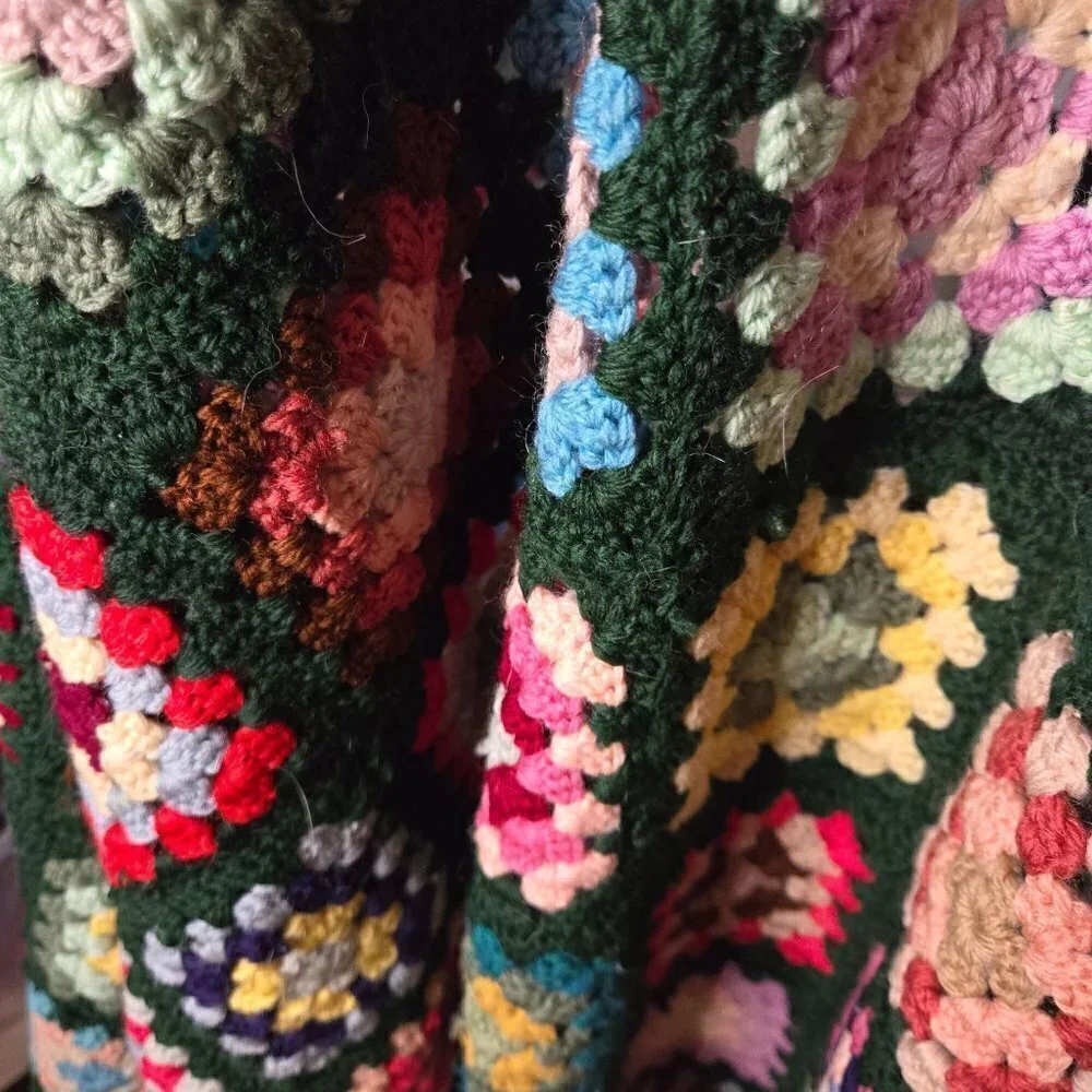 Vintage Handmade Granny Square Cottagecore 70s Throw 88